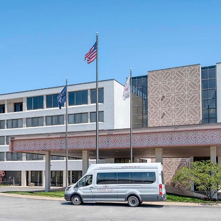 Crowne Plaza Indianapolis-Airport By Ihg Hotel Exterior photo
