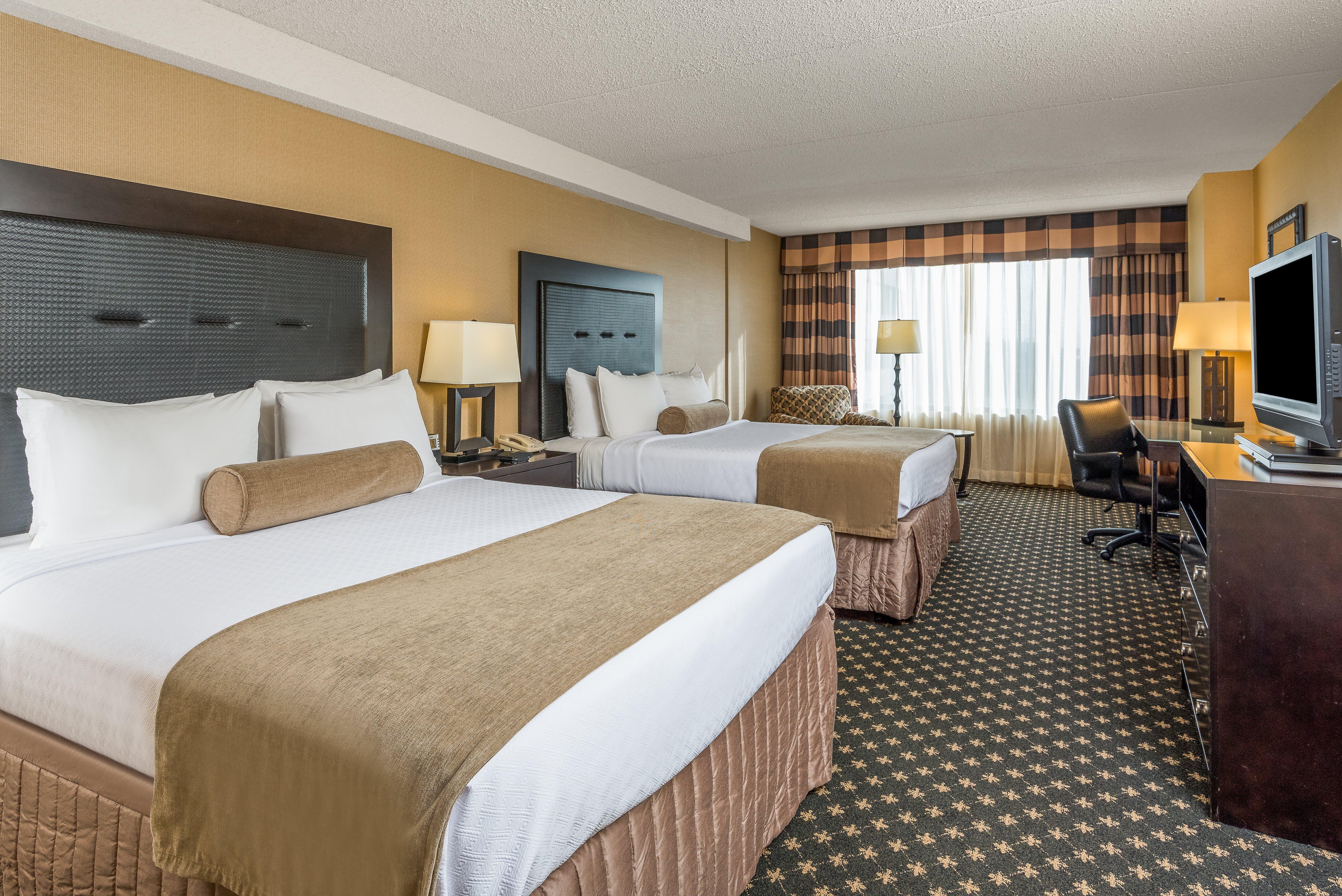 Crowne Plaza Indianapolis-Airport By Ihg Hotel Exterior photo