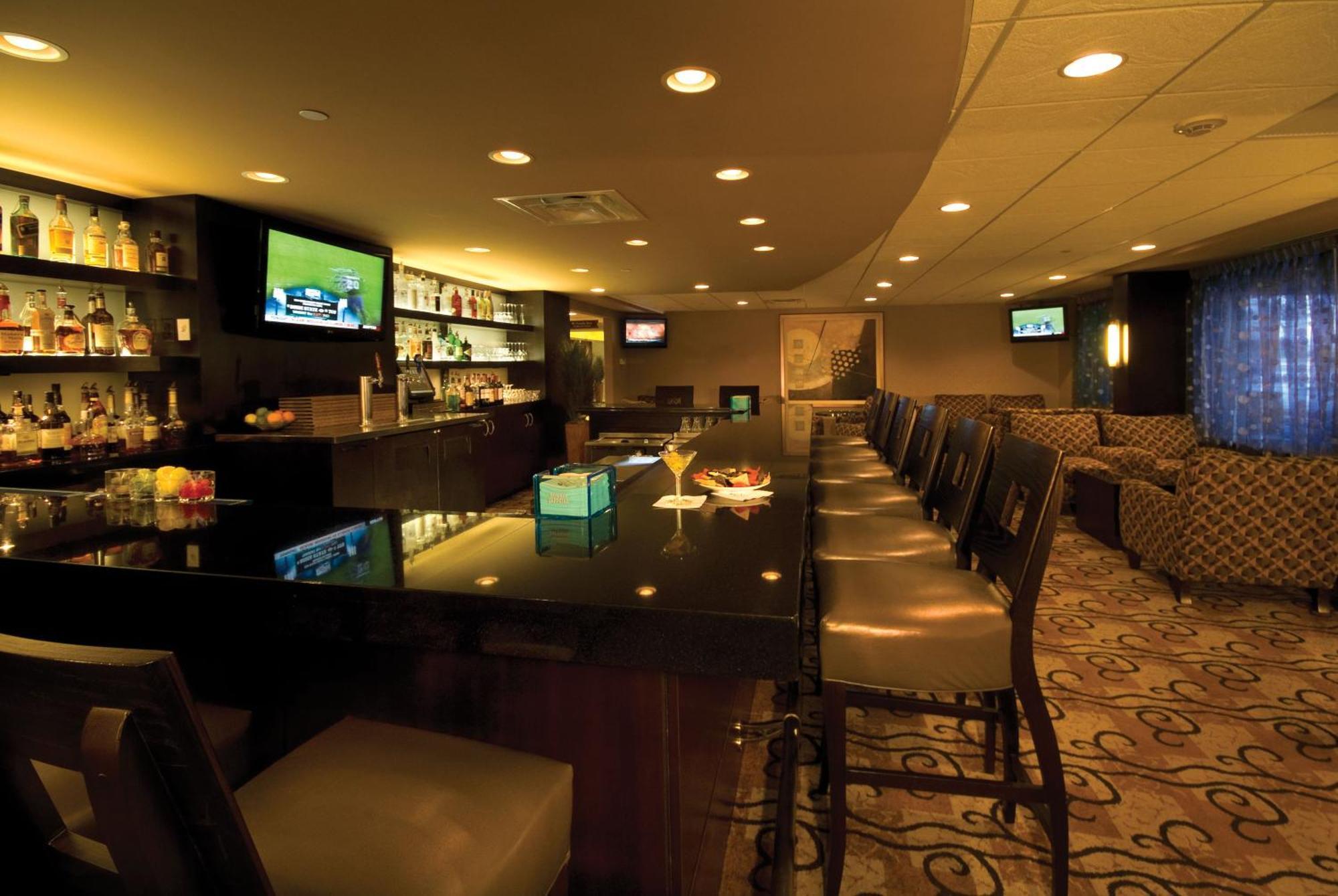 Crowne Plaza Indianapolis-Airport By Ihg Hotel Exterior photo